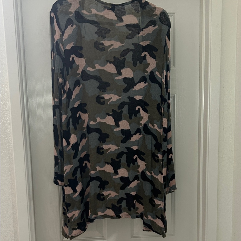 Divided Camouflage Cardigan - Black, Pink, Green - Picture 4 of 5